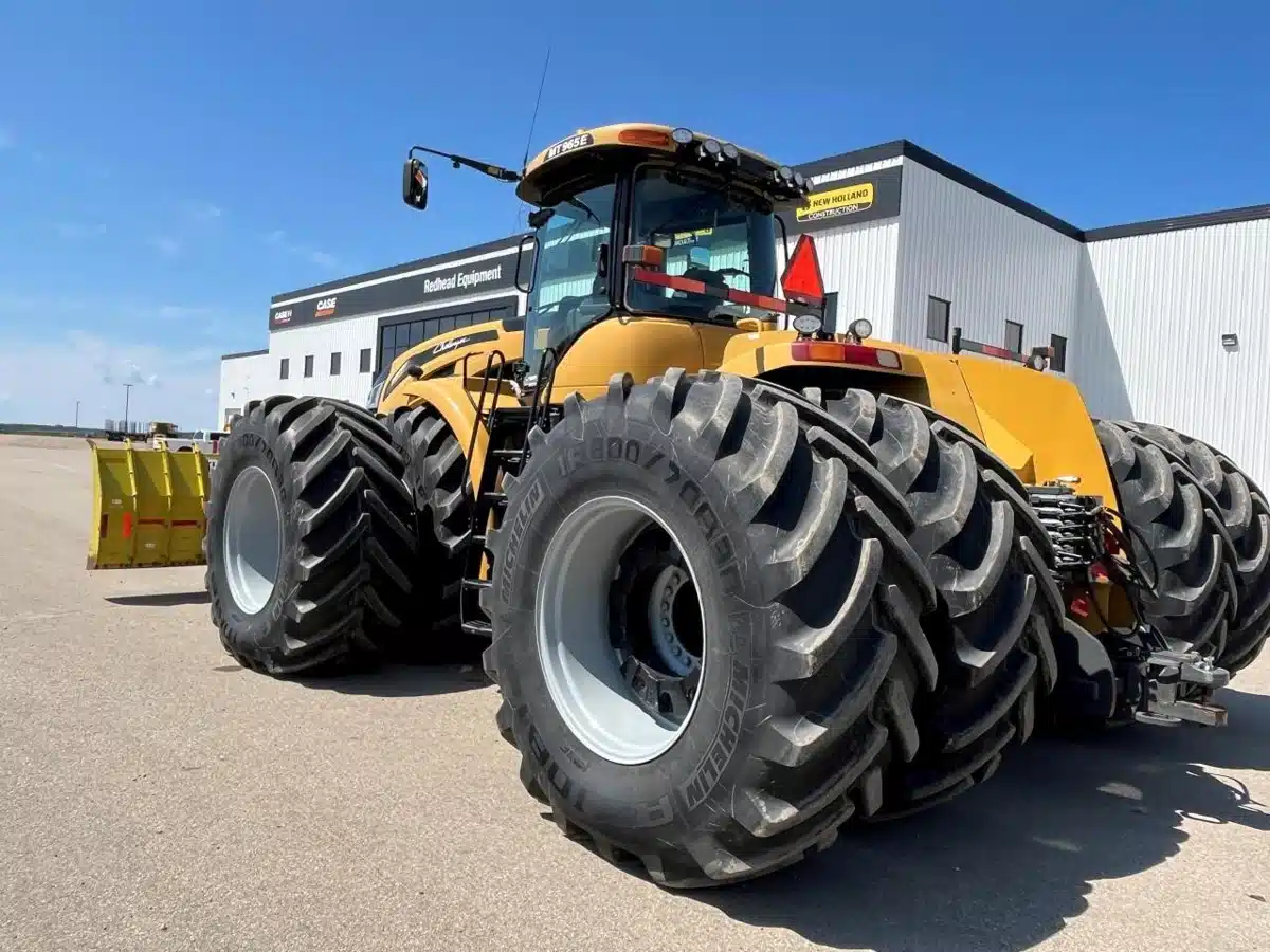 Gallery image 1 for Used 2019 Challenger MT965E Tractor