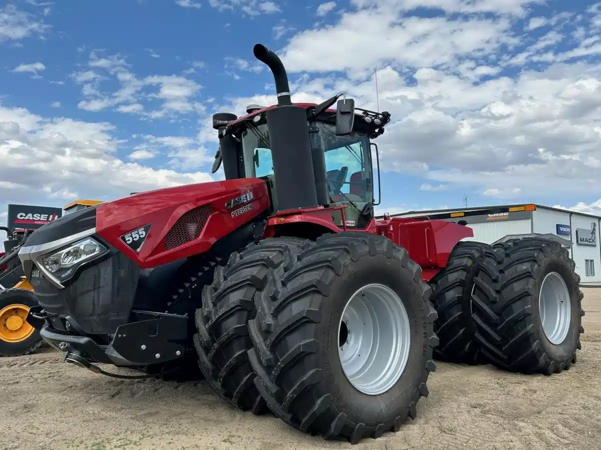 Gallery image 2 for New 2025 Case IH STEIGER 555 Tractor