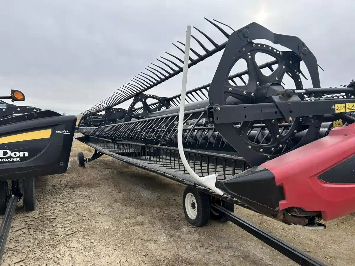 Gallery image 1 for Used 2016 MacDon FD75 Header - Flex Draper