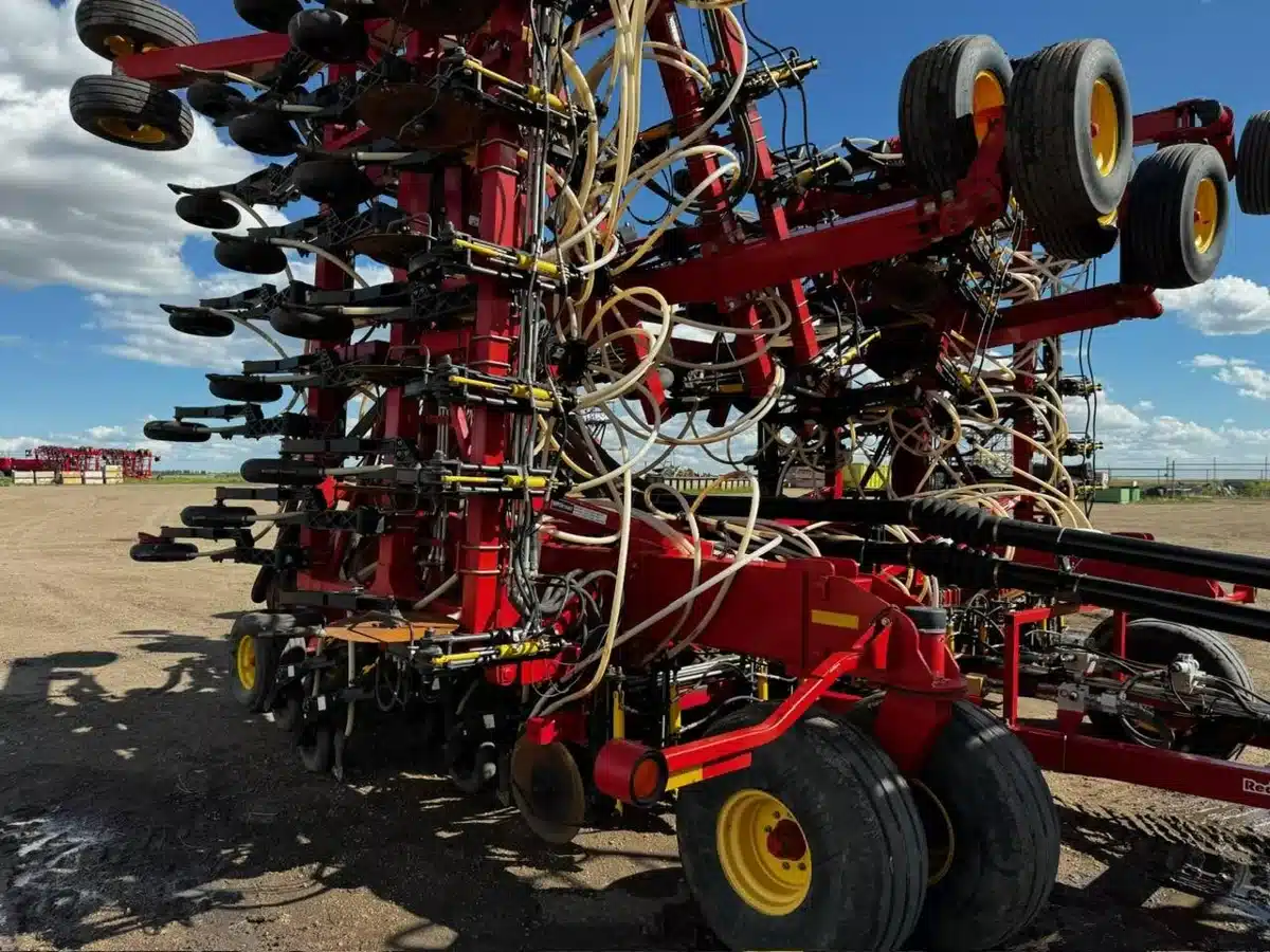 Gallery image 2 for Used 2011 Bourgault 3310-65 Air Seeder