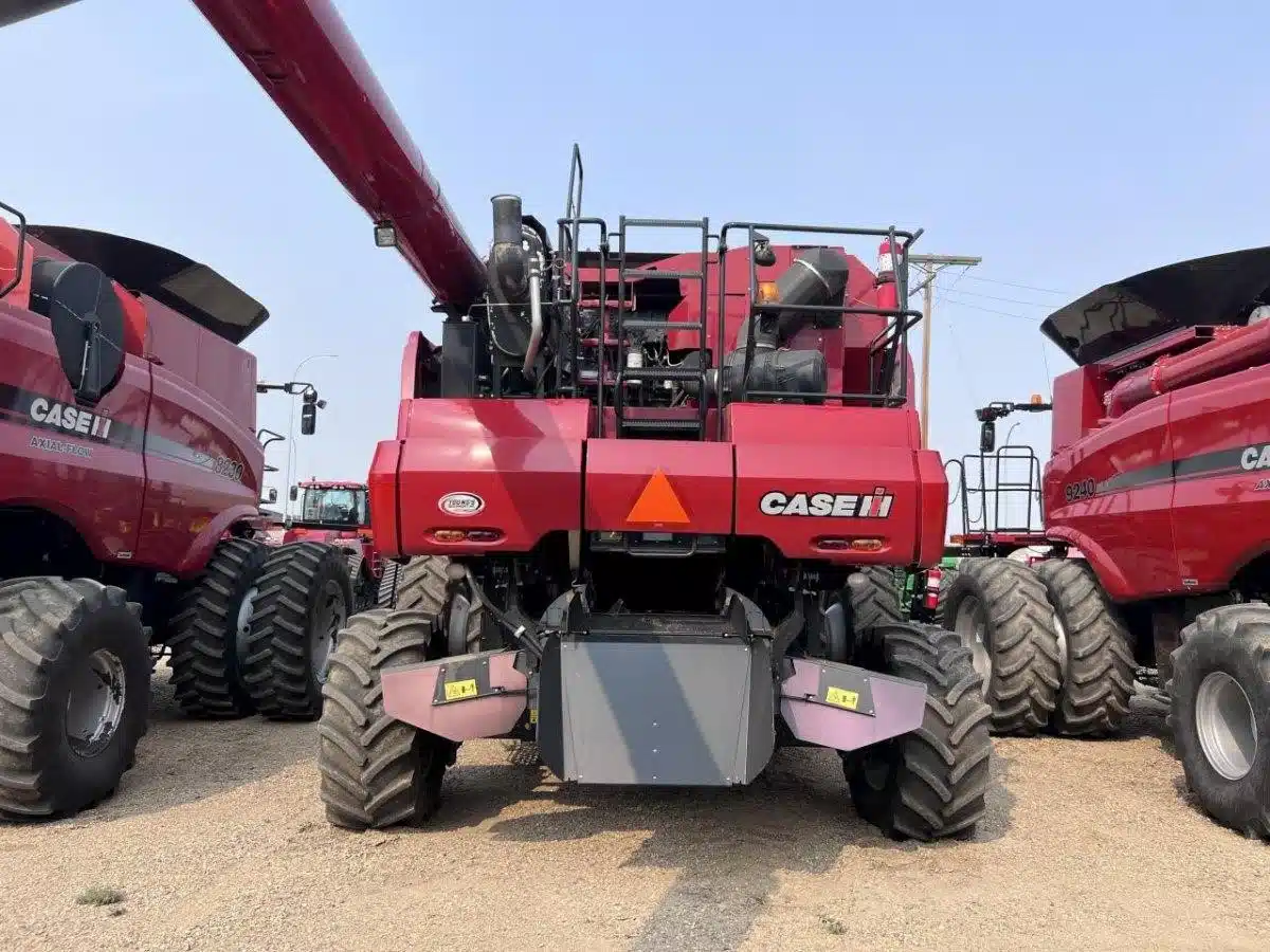 Gallery image 2 for Used 2013 Case IH 8230 Combine