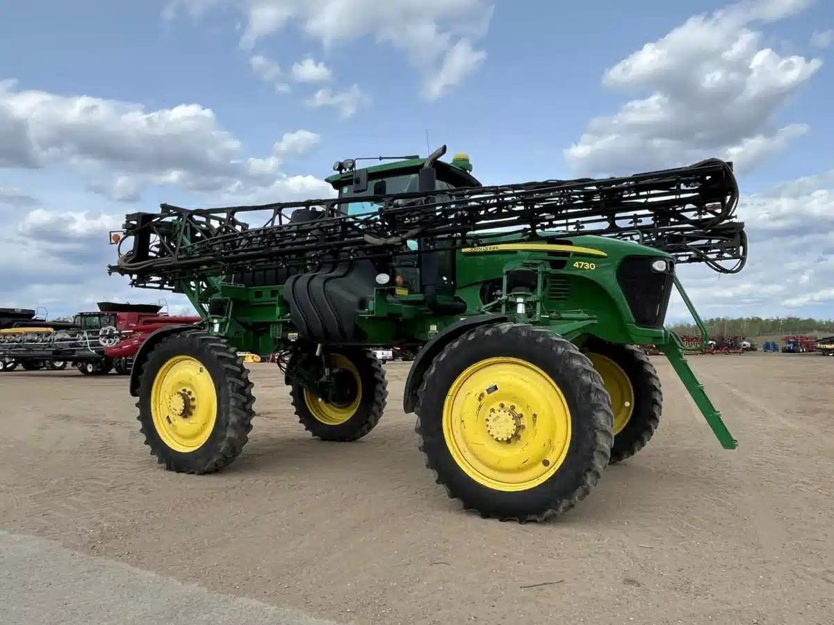 Gallery image 2 for Used 2013 John Deere 4730 Sprayer - Self Propelled