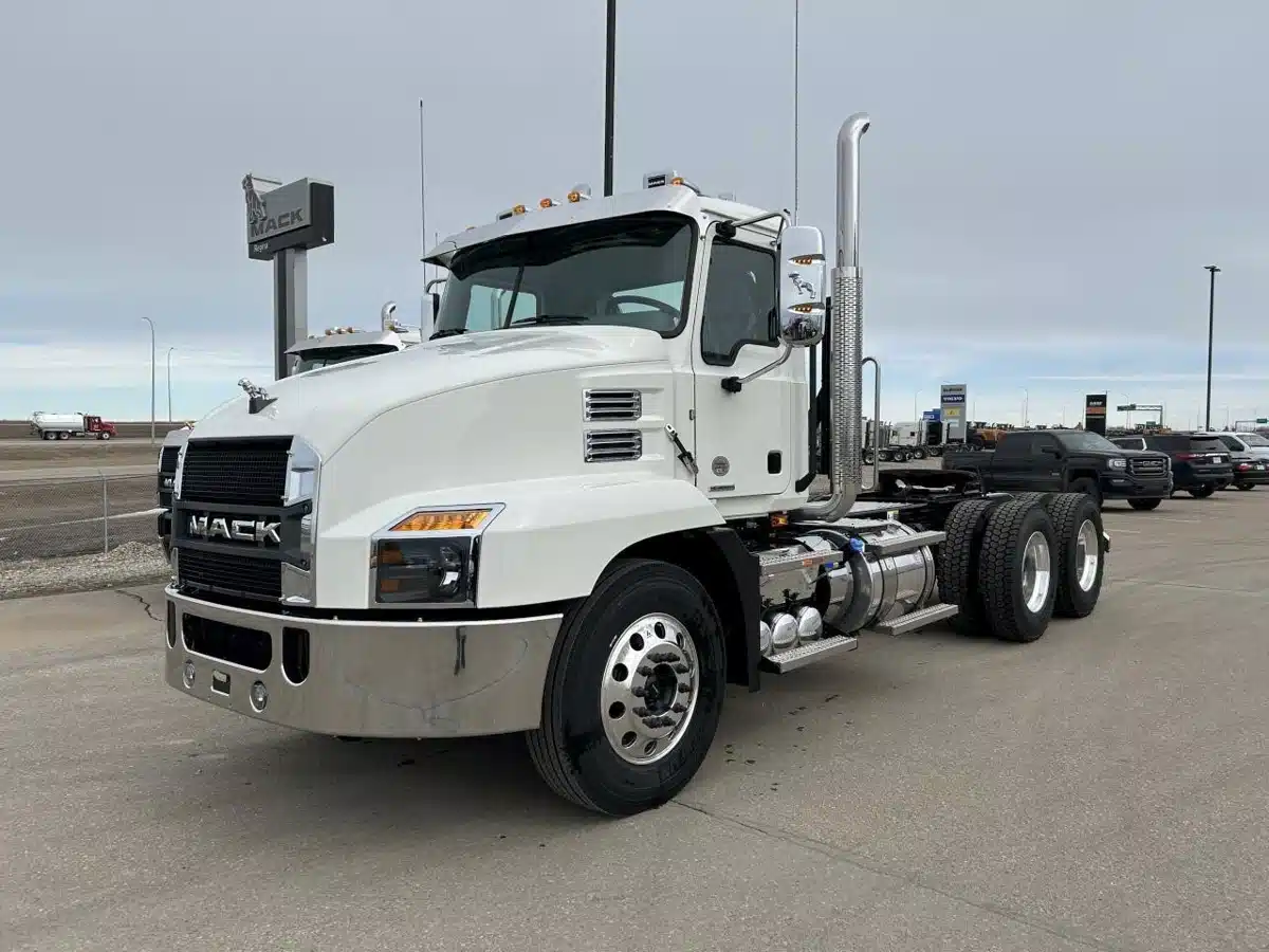 Gallery image 1 for New 2026 Mack ANTHEM 64T Semi-Truck