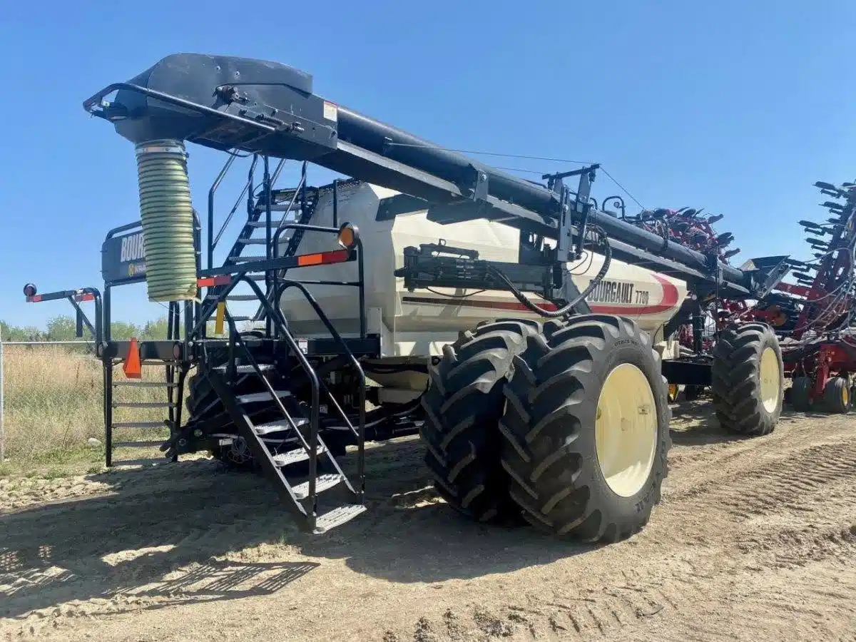 Gallery image 1 for Used 2014 Bourgault 3320-76 Air Drill