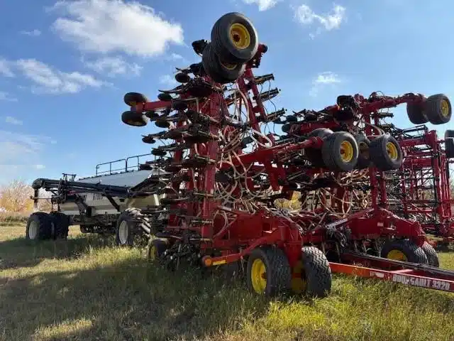 Gallery image 1 for Used 2013 Bourgault 3320QDA Air Seeder