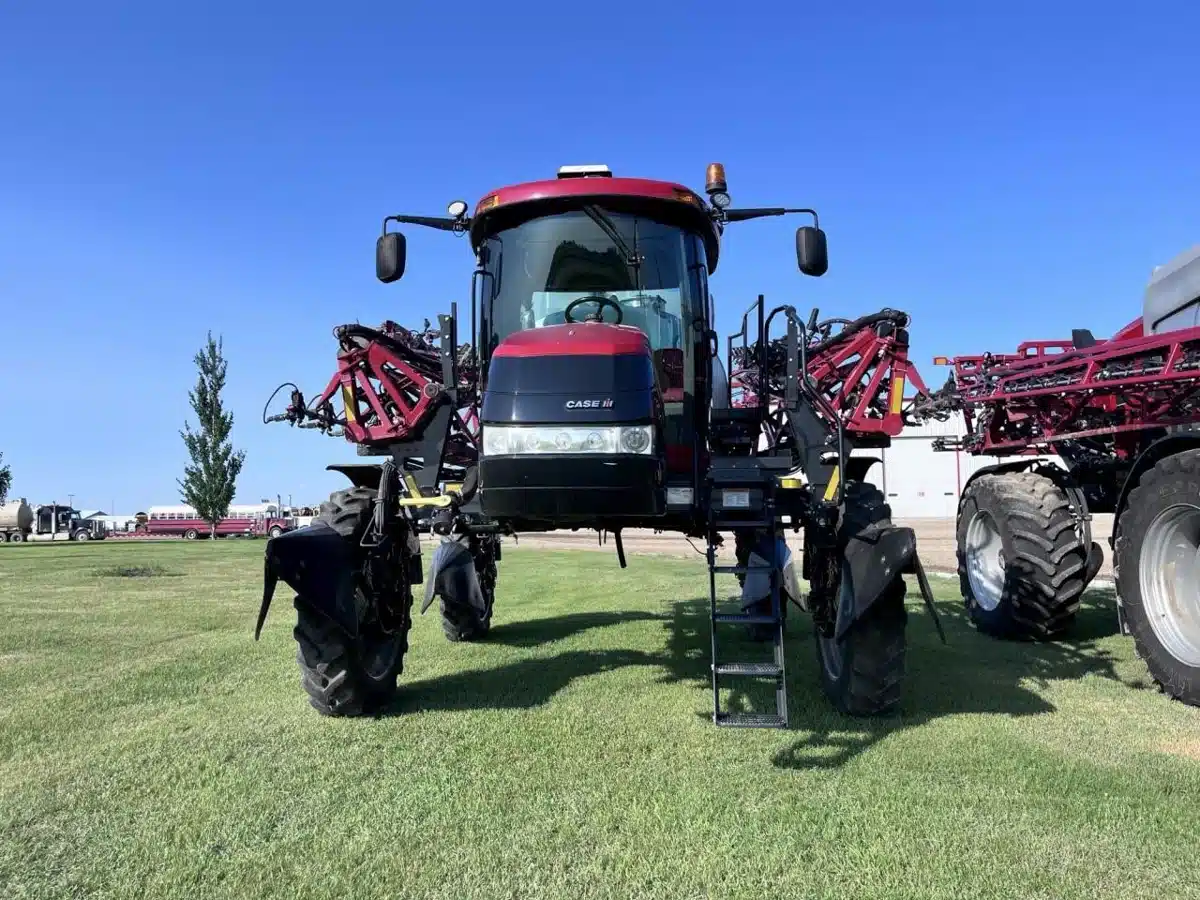 Gallery image 2 for 2018 Case IH PATRIOT 4440 Sprayer - Self Propelled