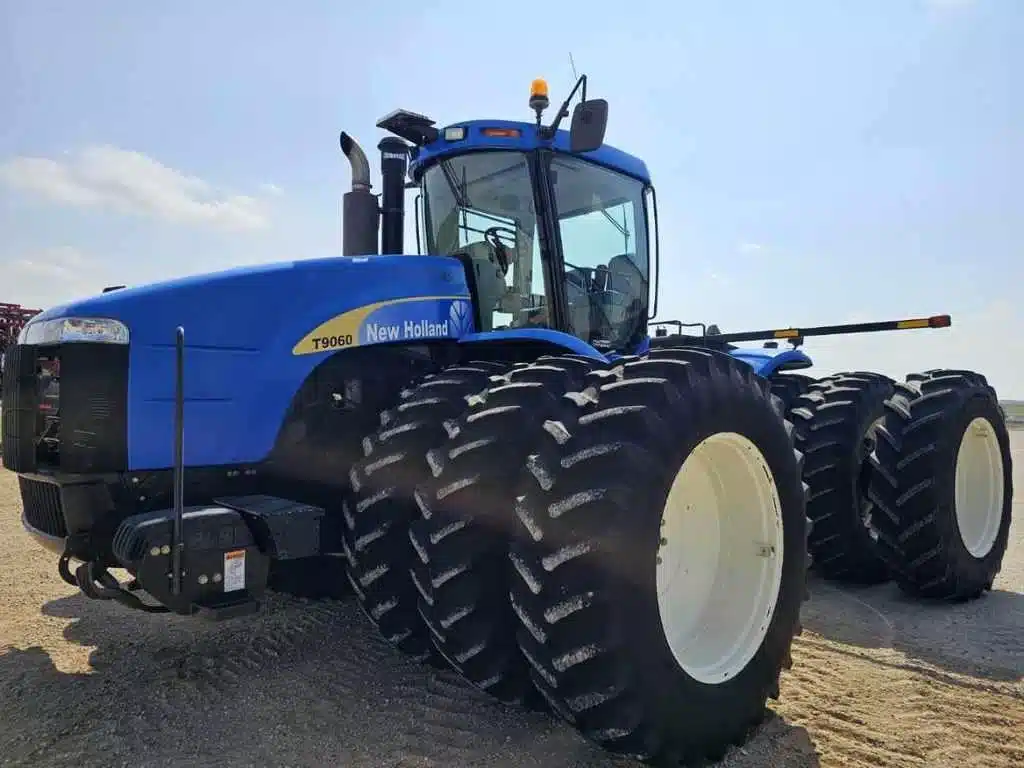 Gallery image 1 for Used 2010 New Holland T9060 Tractor