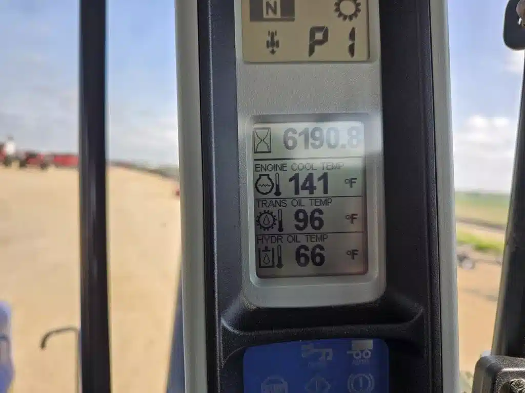Gallery image 2 for Used 2010 New Holland T9060 Tractor