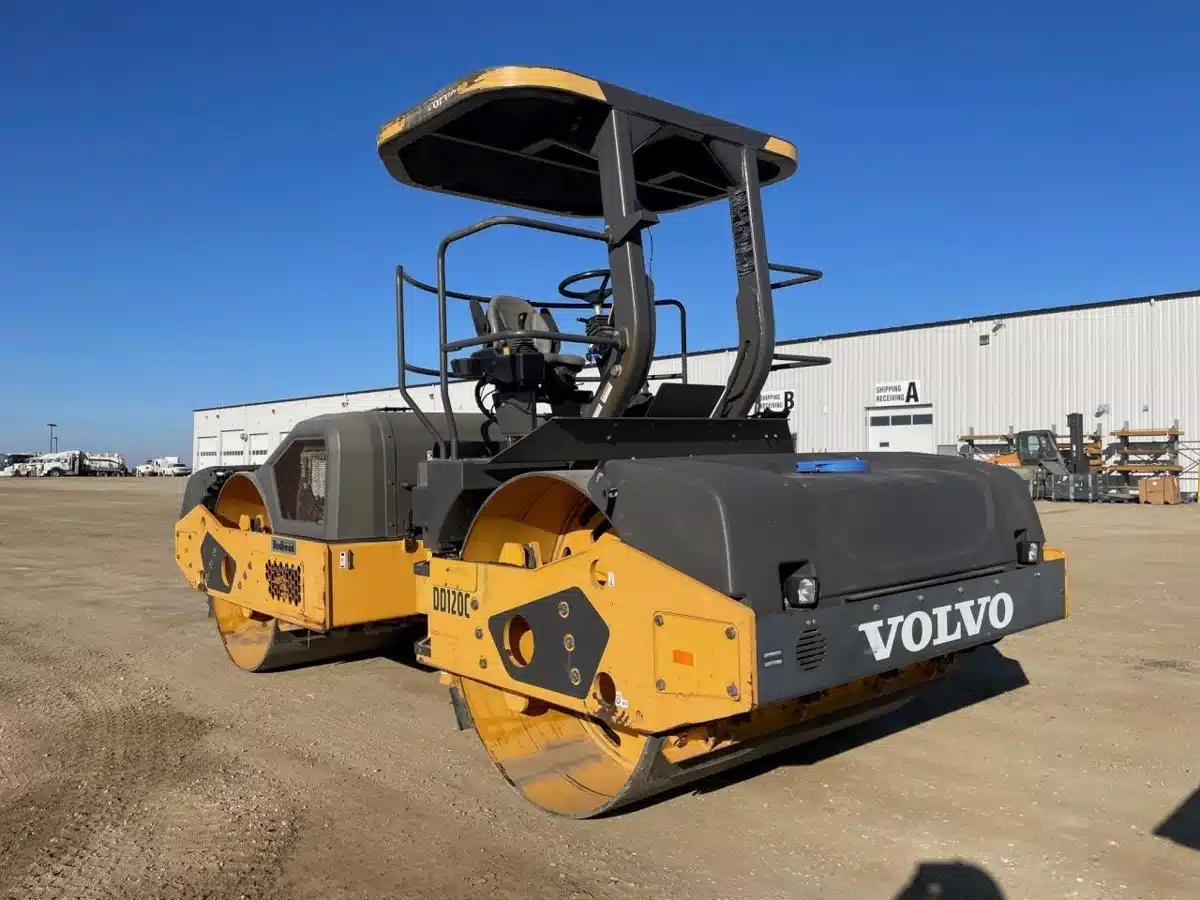 Gallery image 1 for Used 2018 Volvo DD120C Compactor