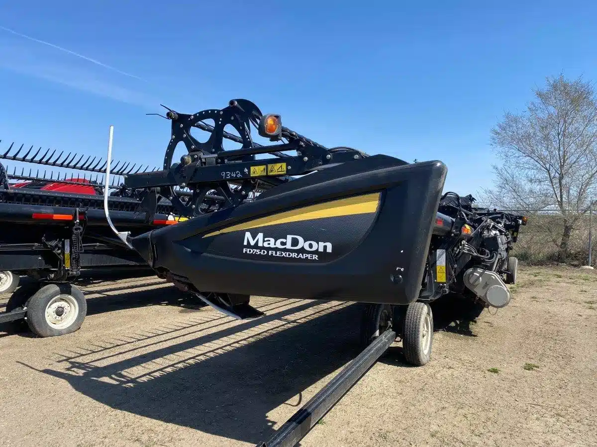 Gallery image 1 for Used 2017 MacDon FD75 Header - Flex Draper