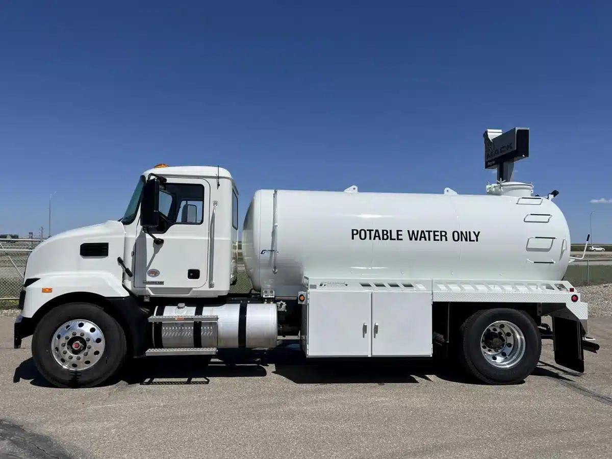 Gallery image 2 for New 2026 Mack MD7 Truck - Water