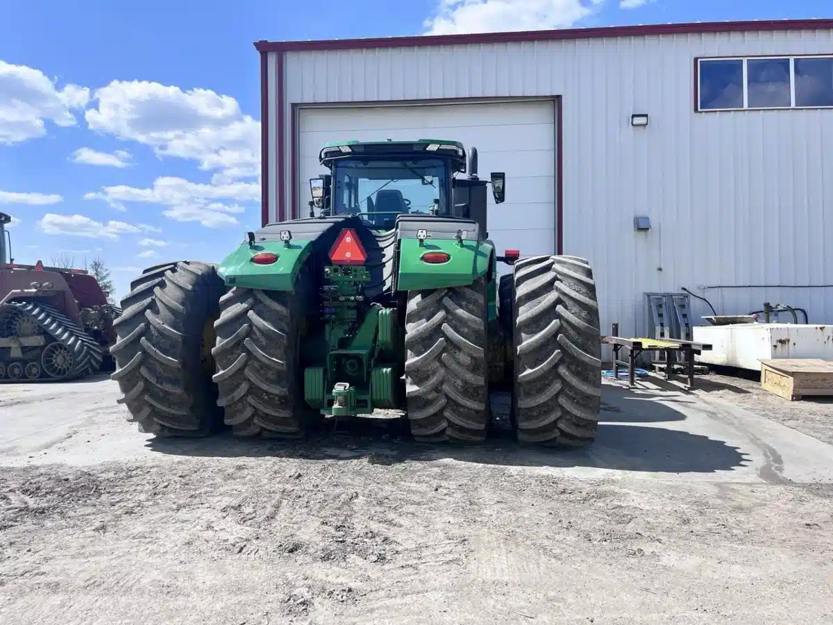 Gallery image 2 for Used 2022 John Deere 9R 640 Tractor