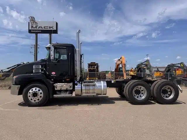 Gallery image 2 for New 2026 Mack ANTHEM 64T Semi-Truck