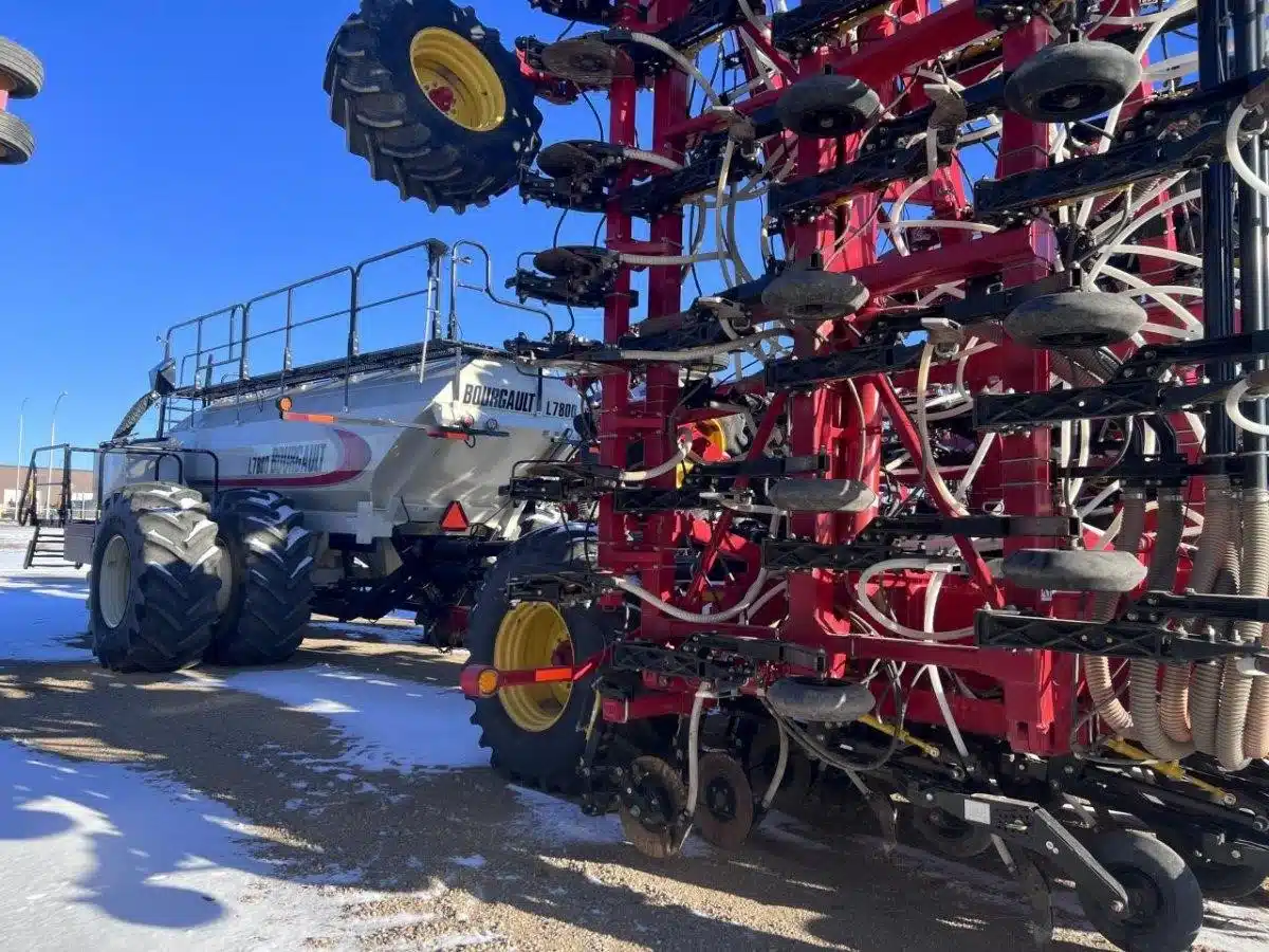 Gallery image 2 for Used 2017 Bourgault 3320-76 Air Drill
