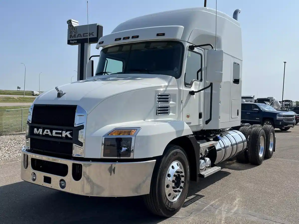Gallery image 1 for 2026 Mack ANTHEM 64T Semi-Truck