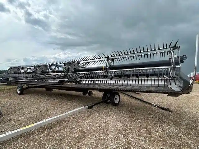 Gallery image 2 for Used 2023 MacDon FD240 Header - Flex Draper