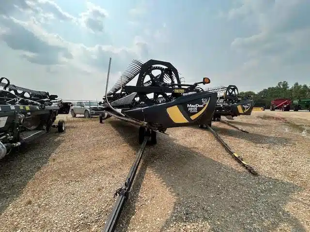Gallery image 1 for Used 2018 MacDon FD135 Header - Draper