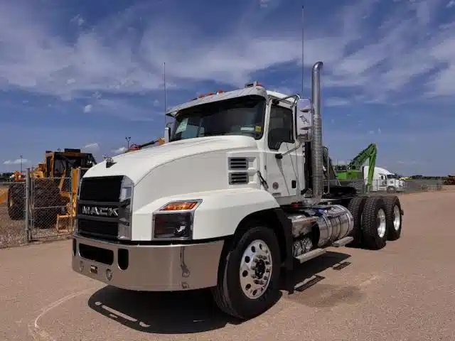 Gallery image 1 for New 2026 Mack ANTHEM 64T Semi-Truck