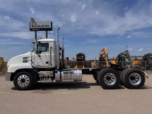 Gallery image 2 for New 2026 Mack ANTHEM 64T Semi-Truck