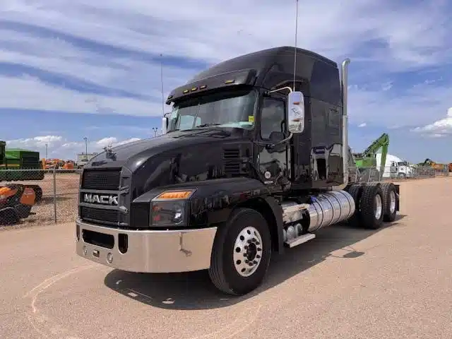 Gallery image 1 for 2026 Mack ANTHEM 64T Semi-Truck