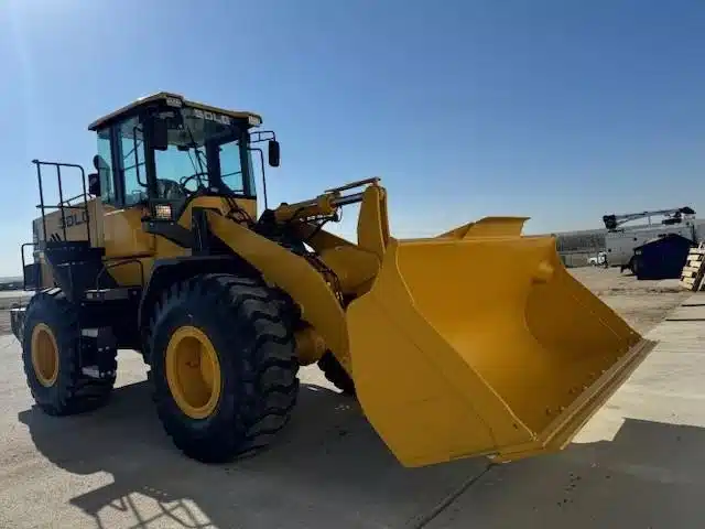 Gallery image 2 for New 2023 SDLG L938F Wheel Loader