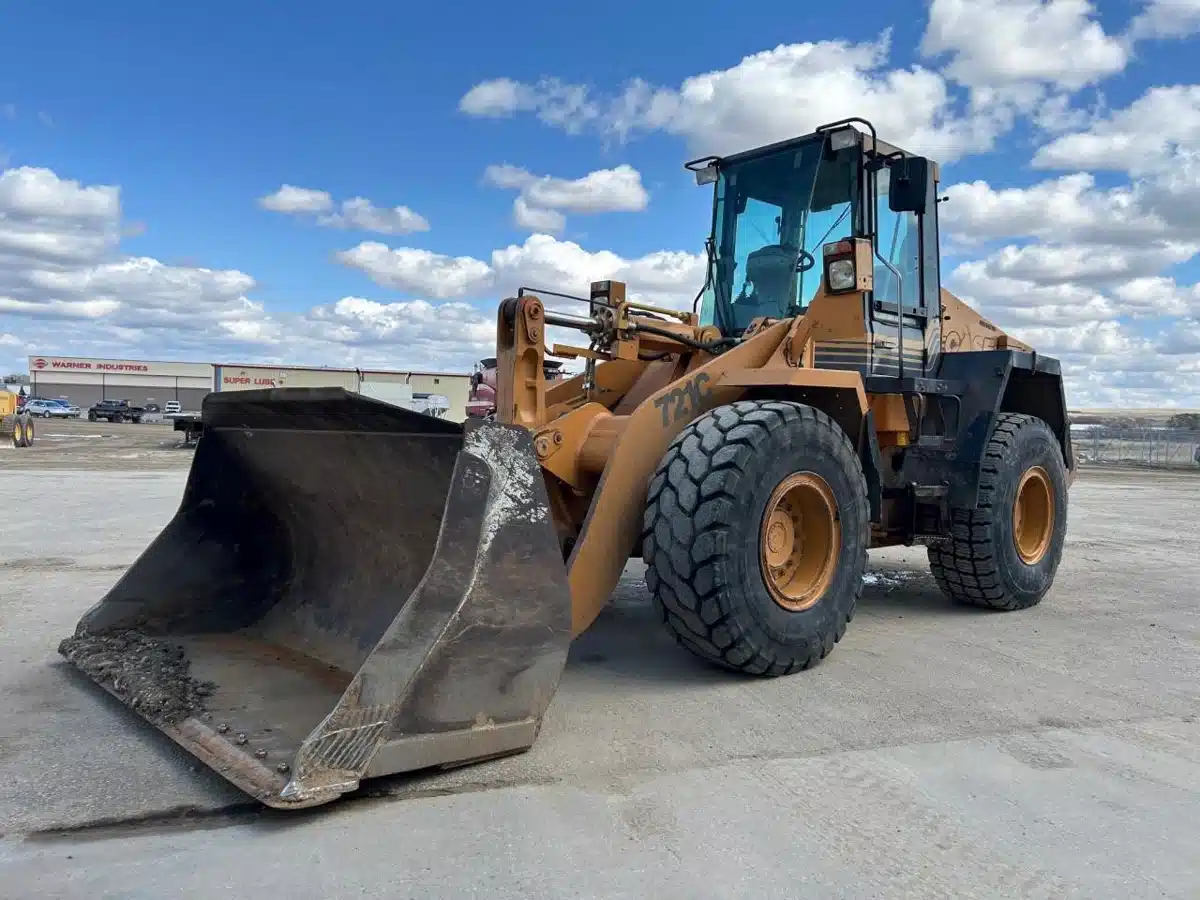 Gallery image 2 for Used 2000 Case IH 721C Wheel Loader