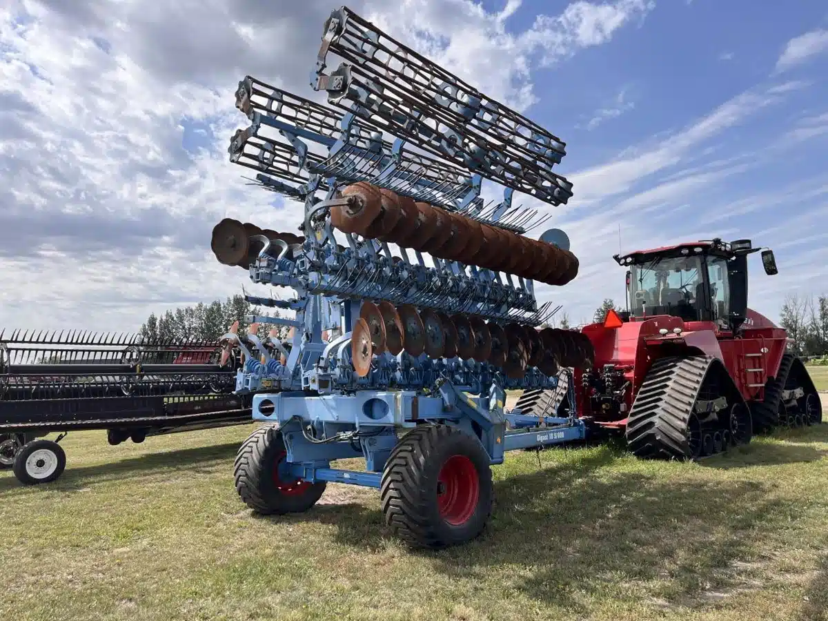 Gallery image 2 for Used 2011 Lemken GIGANT 10 Row Crop Tillage