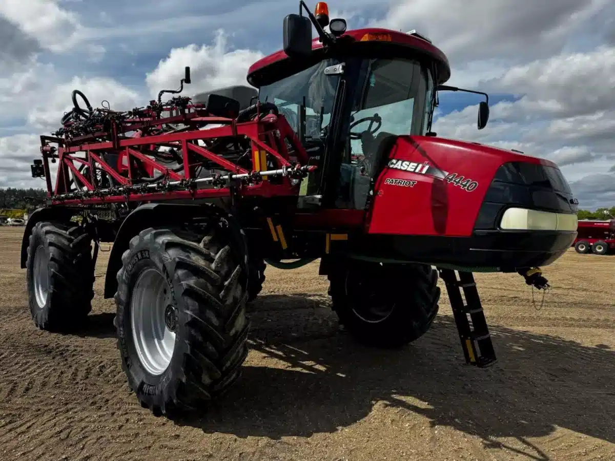 Gallery image 1 for Used 2015 Case IH PATRIOT 4440 Sprayer - Self Propelled