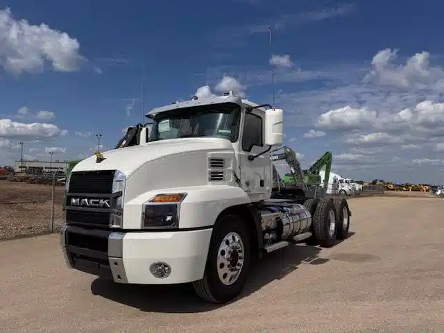 Gallery image 1 for 2026 Mack ANTHEM 64T Semi-Truck