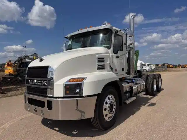 Gallery image 1 for New 2026 Mack ANTHEM 64T Semi-Truck