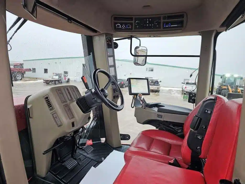 Gallery image 2 for Used 2011 Case IH STEIGER 550 HD Tractor