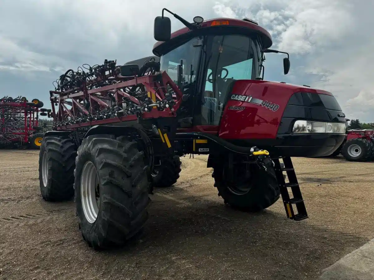 Gallery image 1 for Used 2019 Case IH PATRIOT 4440 Sprayer - Self Propelled