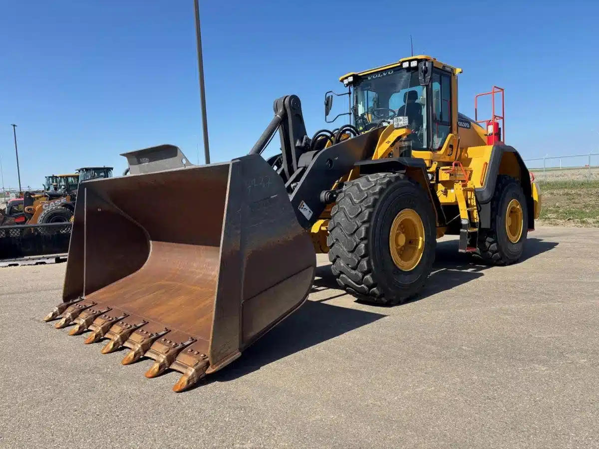 Gallery image 2 for New 2024 Volvo L180H Wheel Loader