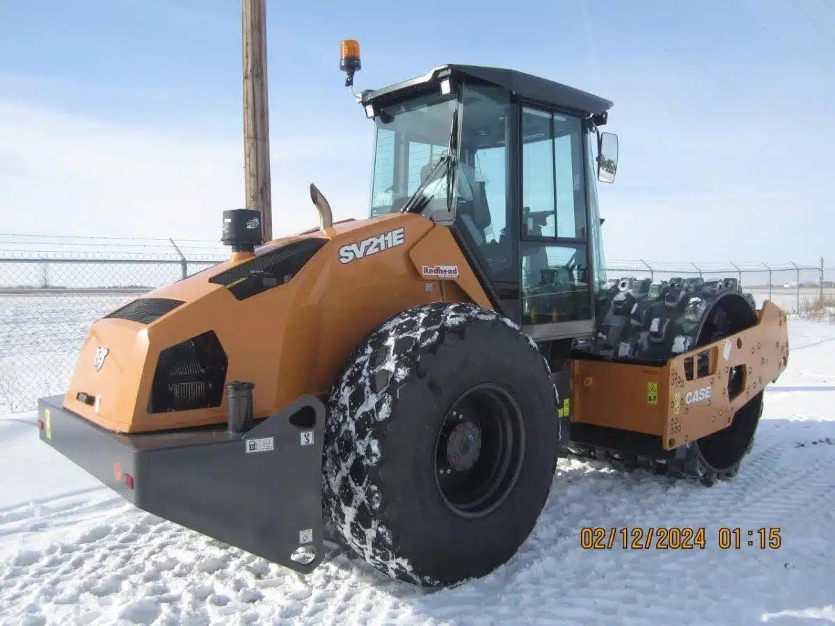 Gallery image 1 for New 2024 Case IH SV211E Compactor