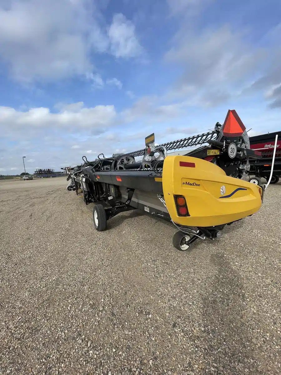 Gallery image 2 for Used 2023 MacDon FD240 Header - Flex Draper