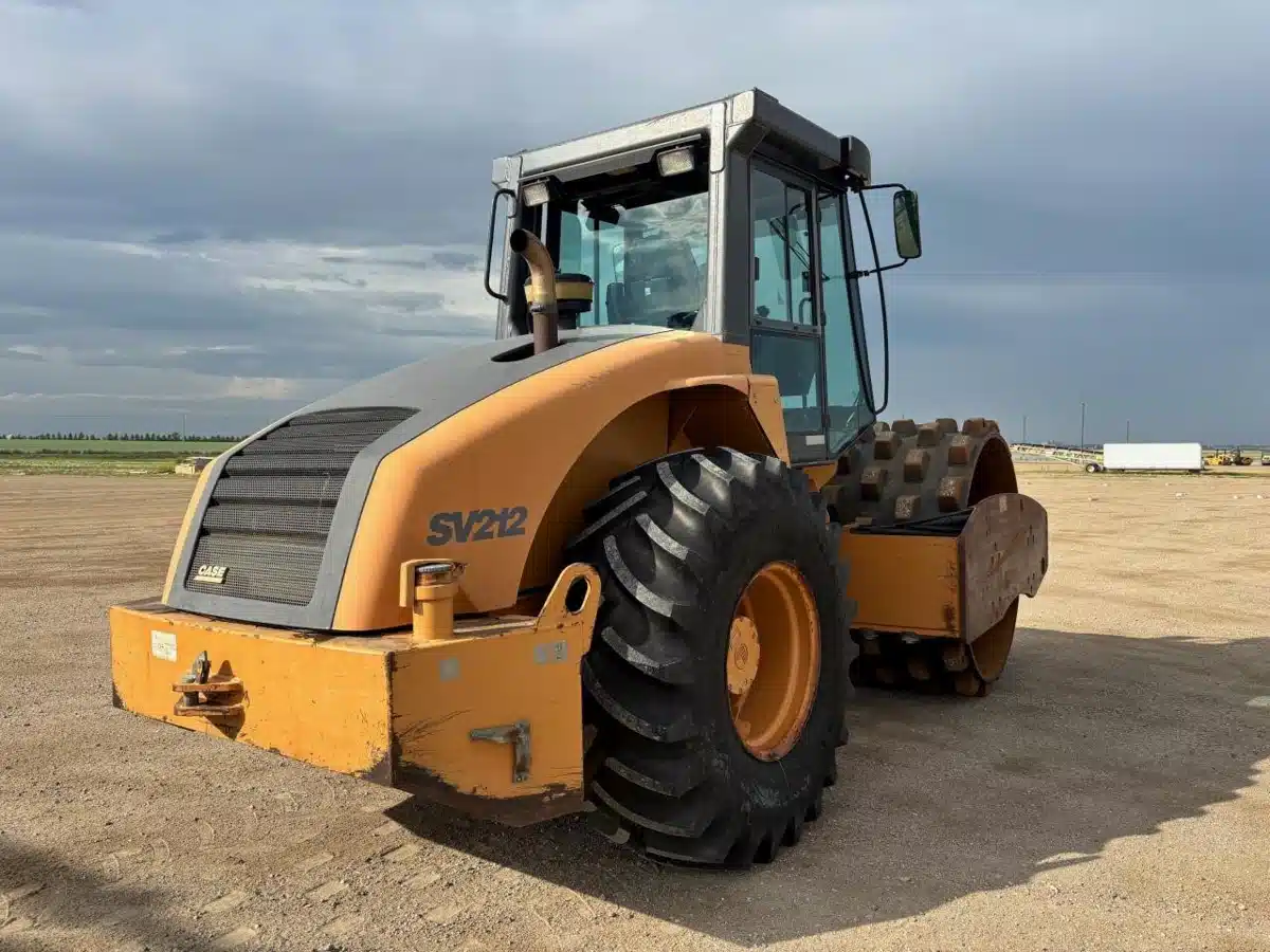 Gallery image 2 for Used 2008 Case IH SV212 Compactor