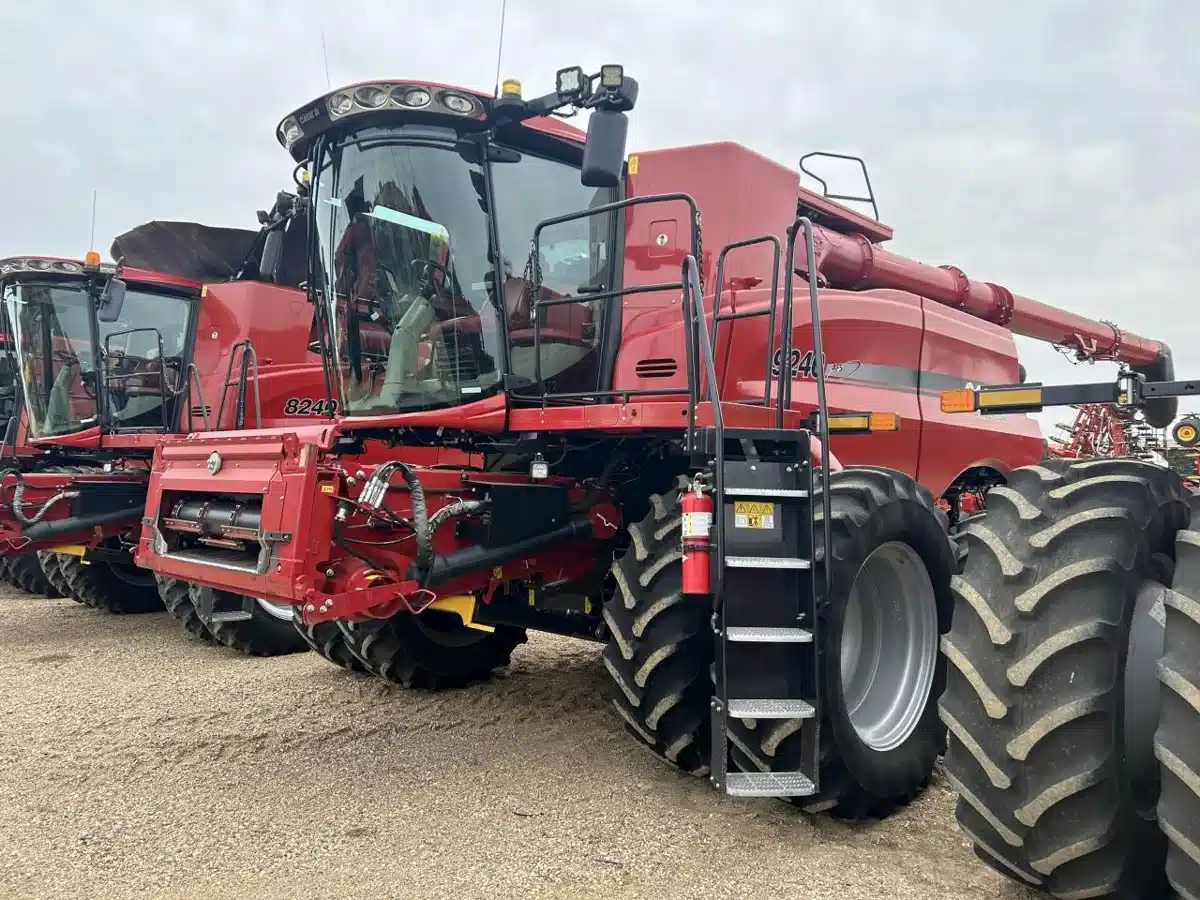 Gallery image 1 for Used 2018 Case IH 9240 Combine