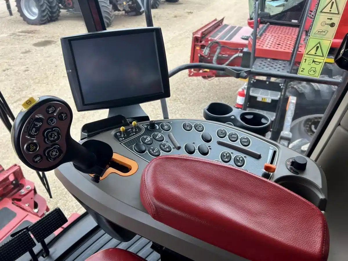 Gallery image 2 for Used 2018 Case IH 9240 Combine