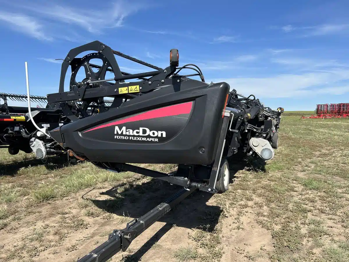 Gallery image 1 for Used 2017 MacDon FD75 Header - Flex Draper
