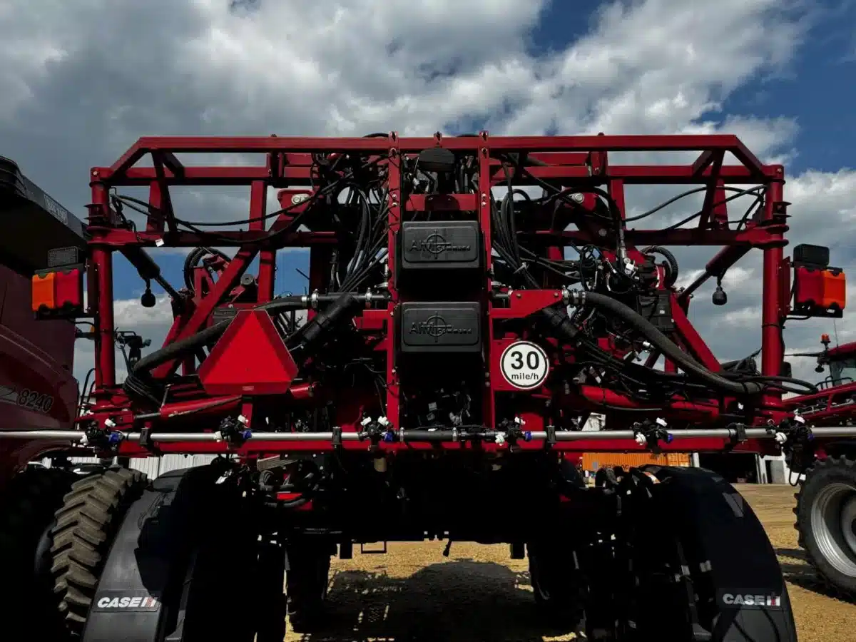Gallery image 2 for 2010 Case IH PATRIOT 4420 Sprayer - Self Propelled