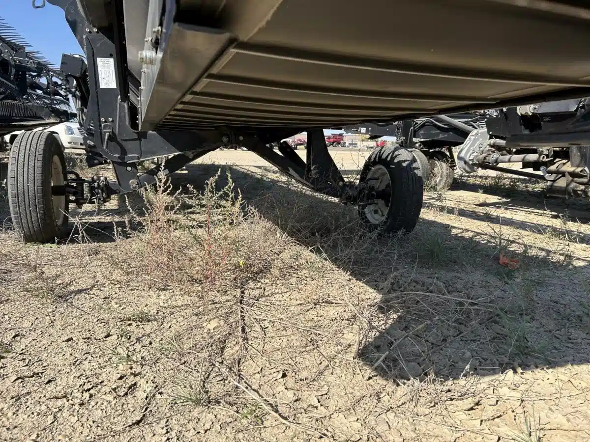 Gallery image 2 for Used 2012 Case IH 2162 Header - Draper