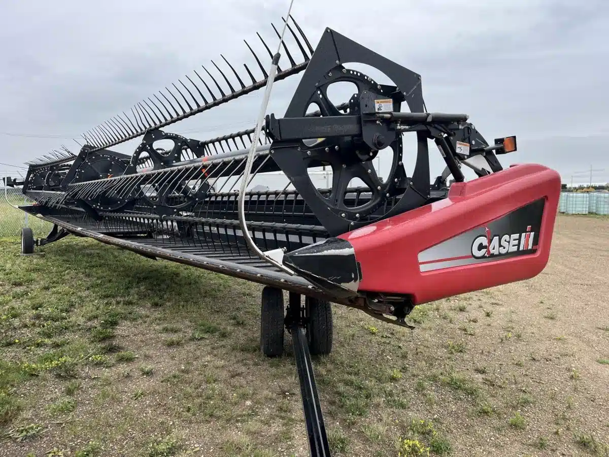 Gallery image 1 for Used 2010 Case IH 2152 Header - Draper