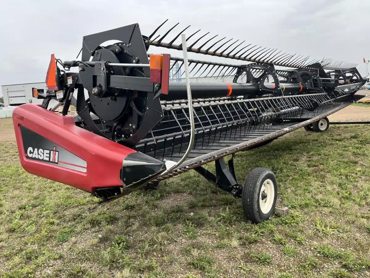 Gallery image 2 for Used 2010 Case IH 2152 Header - Draper