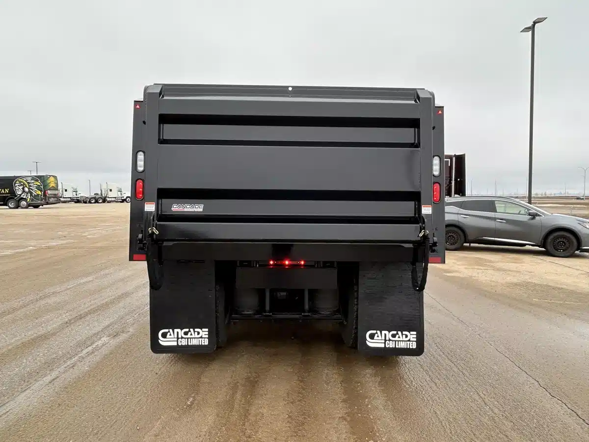 Photo de la Galerie 1 pour 2023 OM 380 Pneus