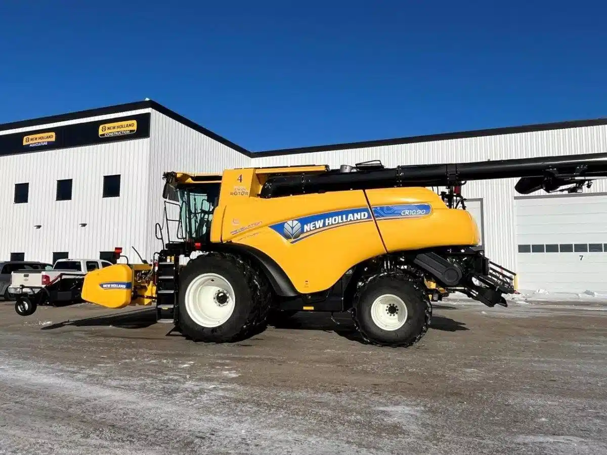 Gallery image 2 for 2021 New Holland CR10.90 Combine