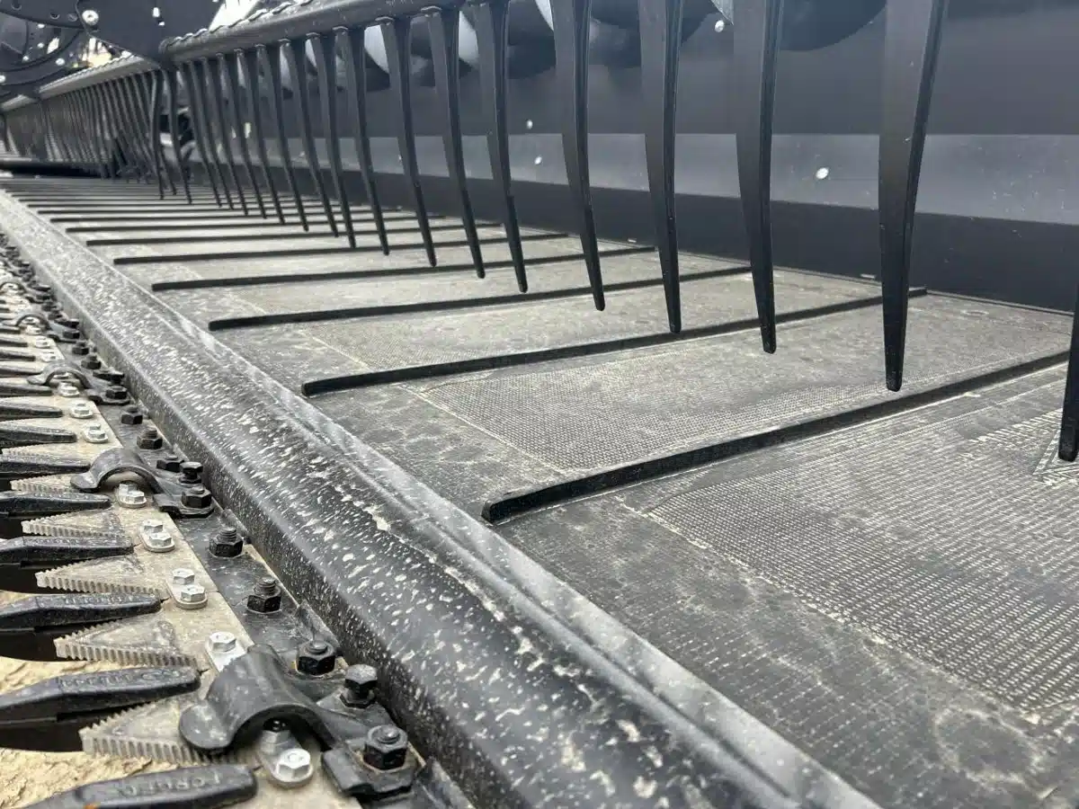 Gallery image 2 for Used 2018 MacDon FD145 Header - Flex Draper