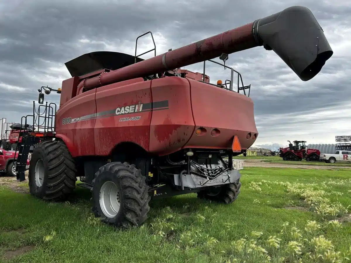 Gallery image 2 for Used 2008 Case IH 8010 Combine