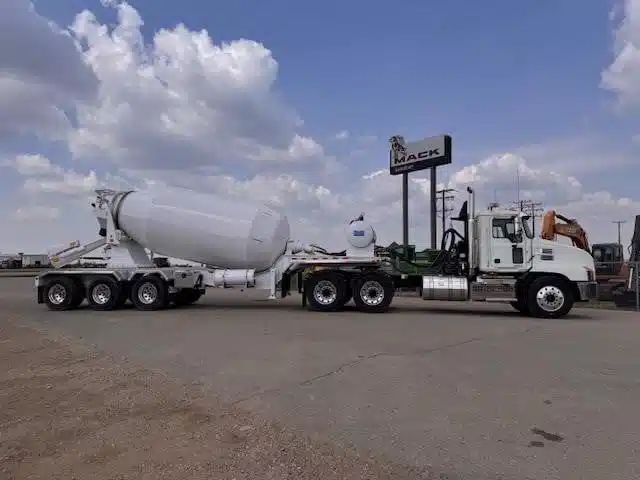 Gallery image 2 for New 2025 LONDON MIXER TRAILER Trailer Attachment