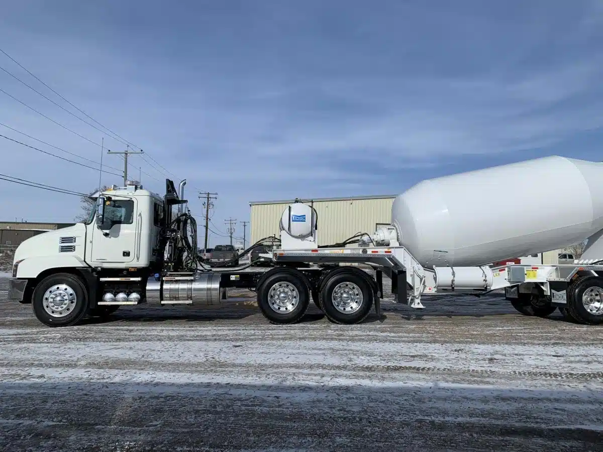 Gallery image 2 for New 2025 LONDON MIXER TRAILER Trailer Attachment