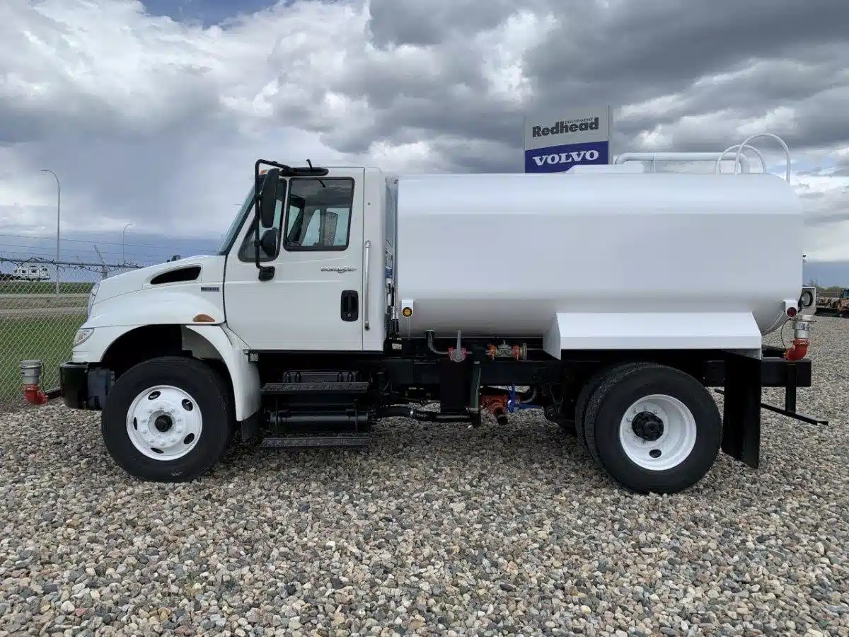 Gallery image 2 for 2012 International DURASTAR 4400 Truck - Tanker